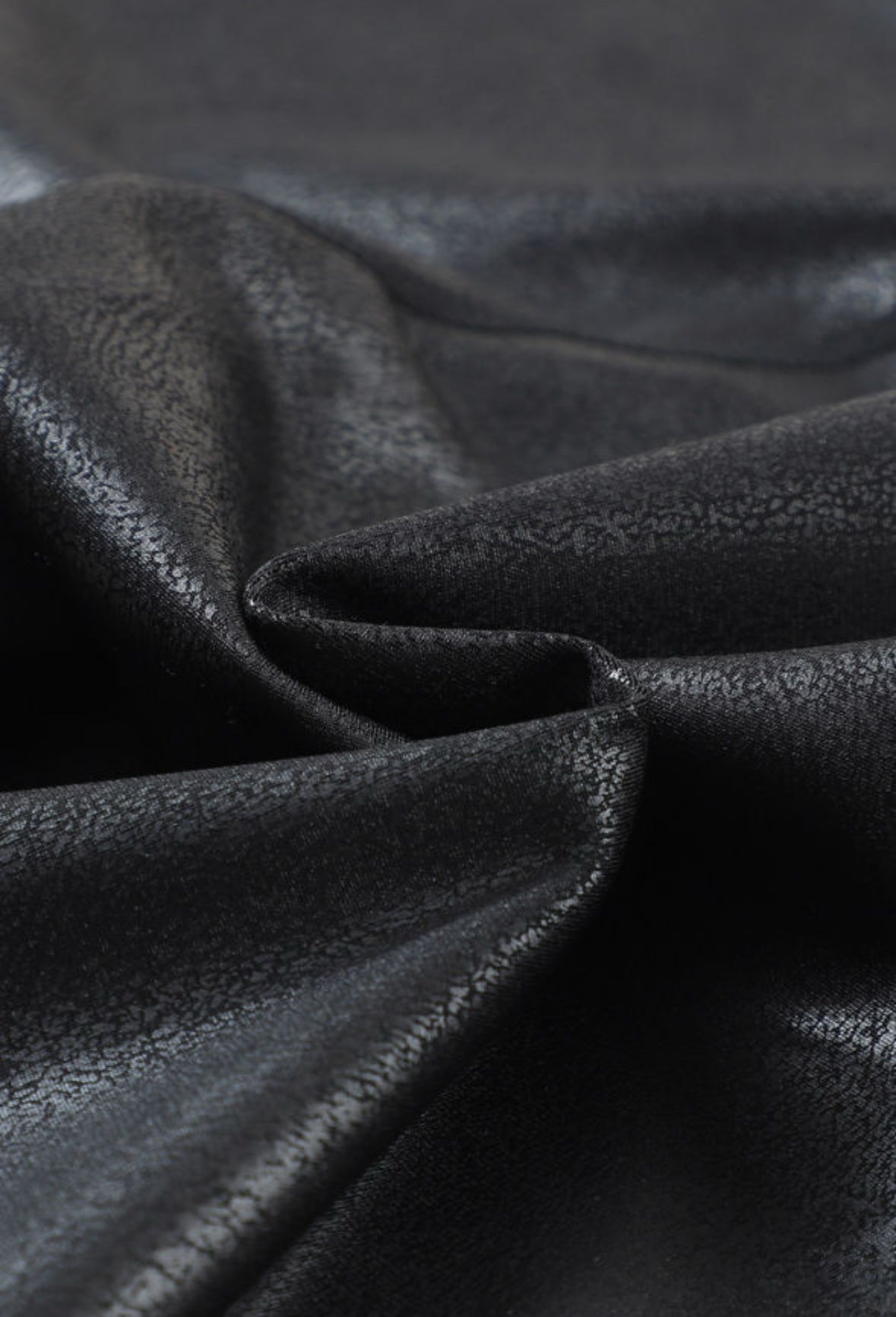 Black Crossed Dip Waisted Sleek Leggings *expected arrival 2/1*