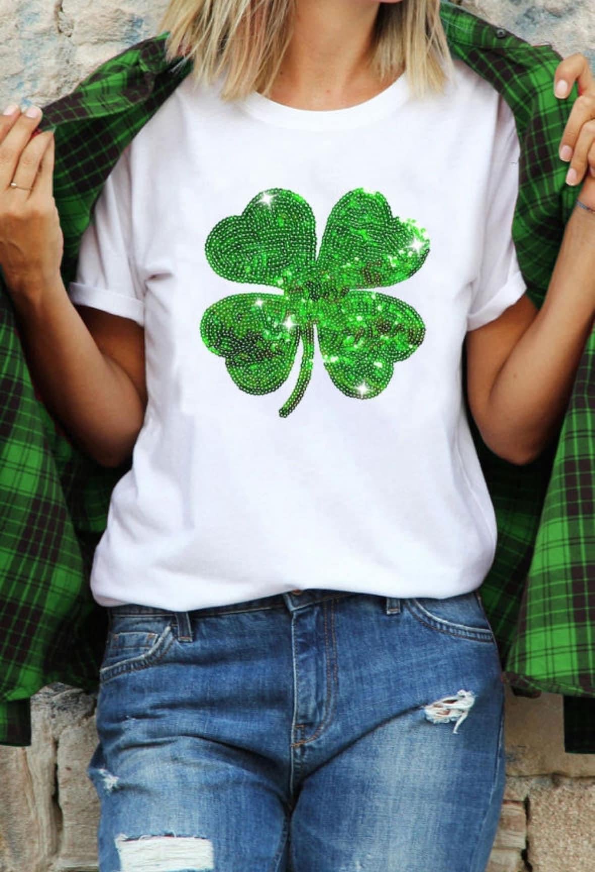 WHITE SHAMROCK SEQUIN TEE